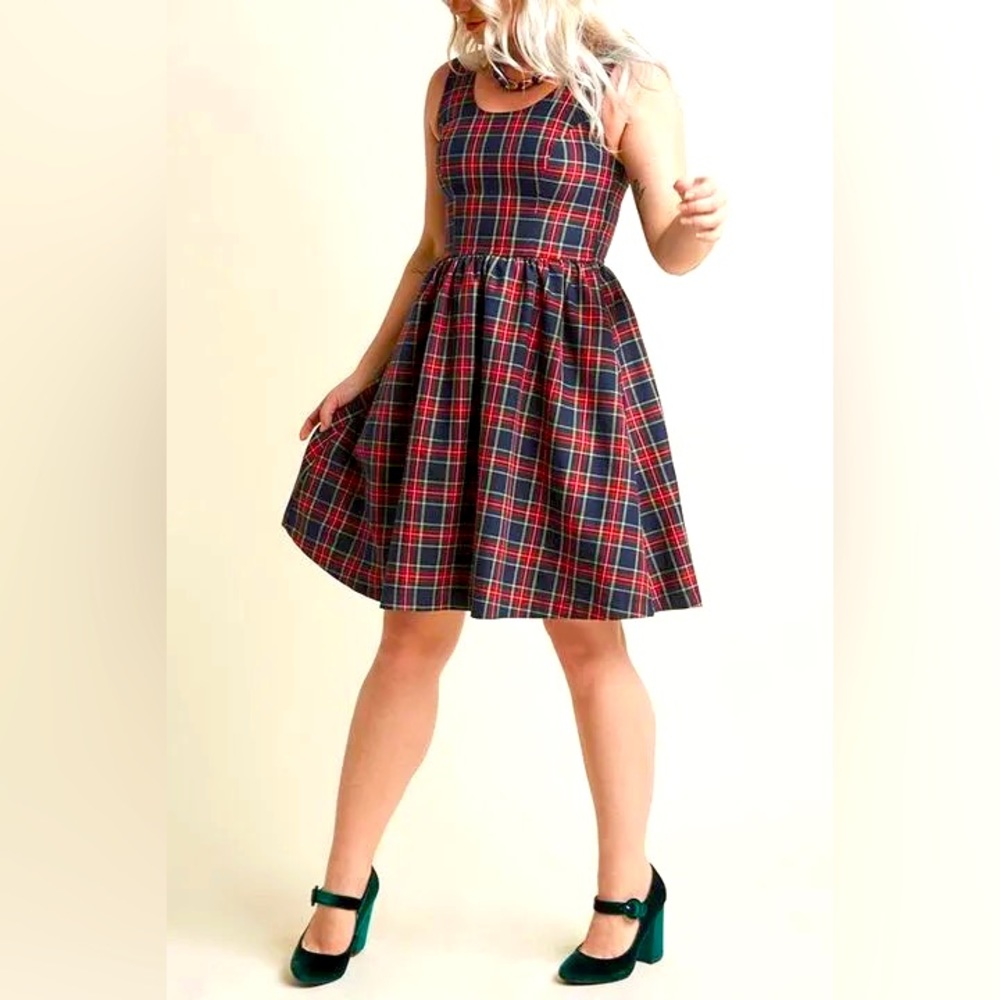ModCloth Plaid Tartan Christmas Dress Sized Medium